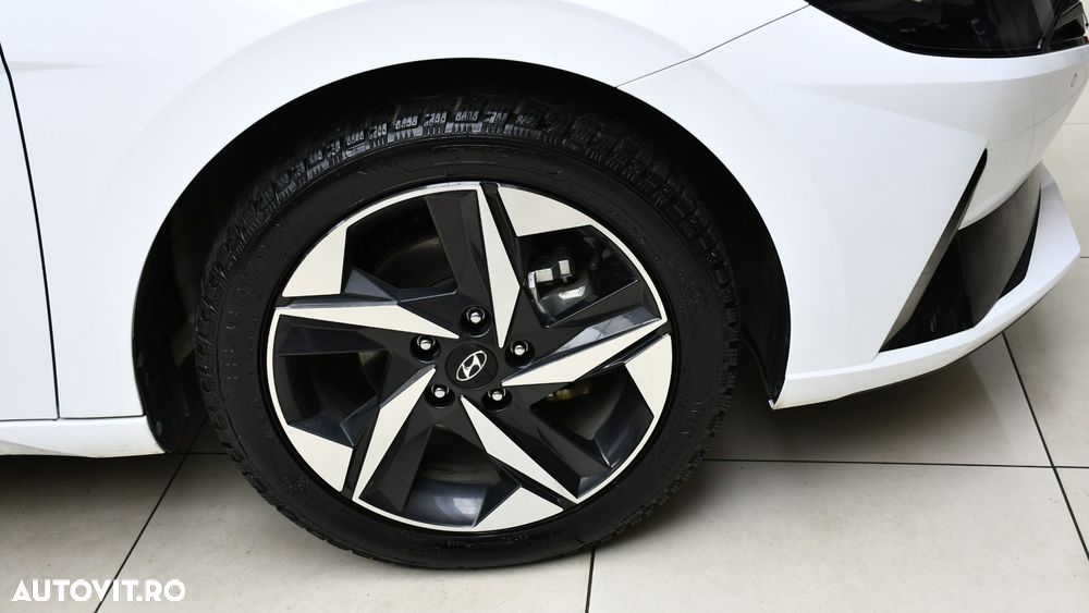 Hyundai Elantra 1.6 l 123 CP 6MT Exclusive - 24