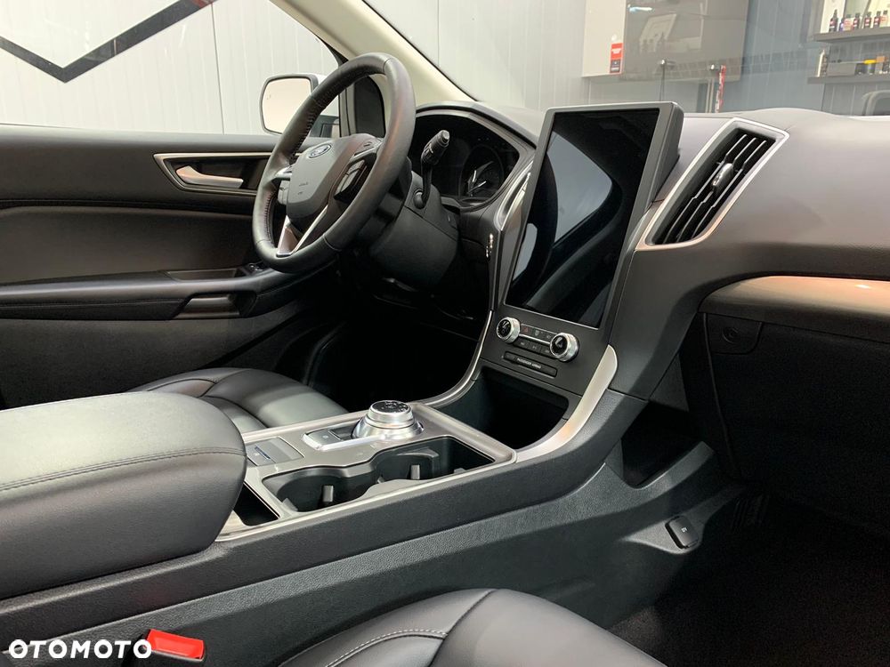 Ford Edge - 6