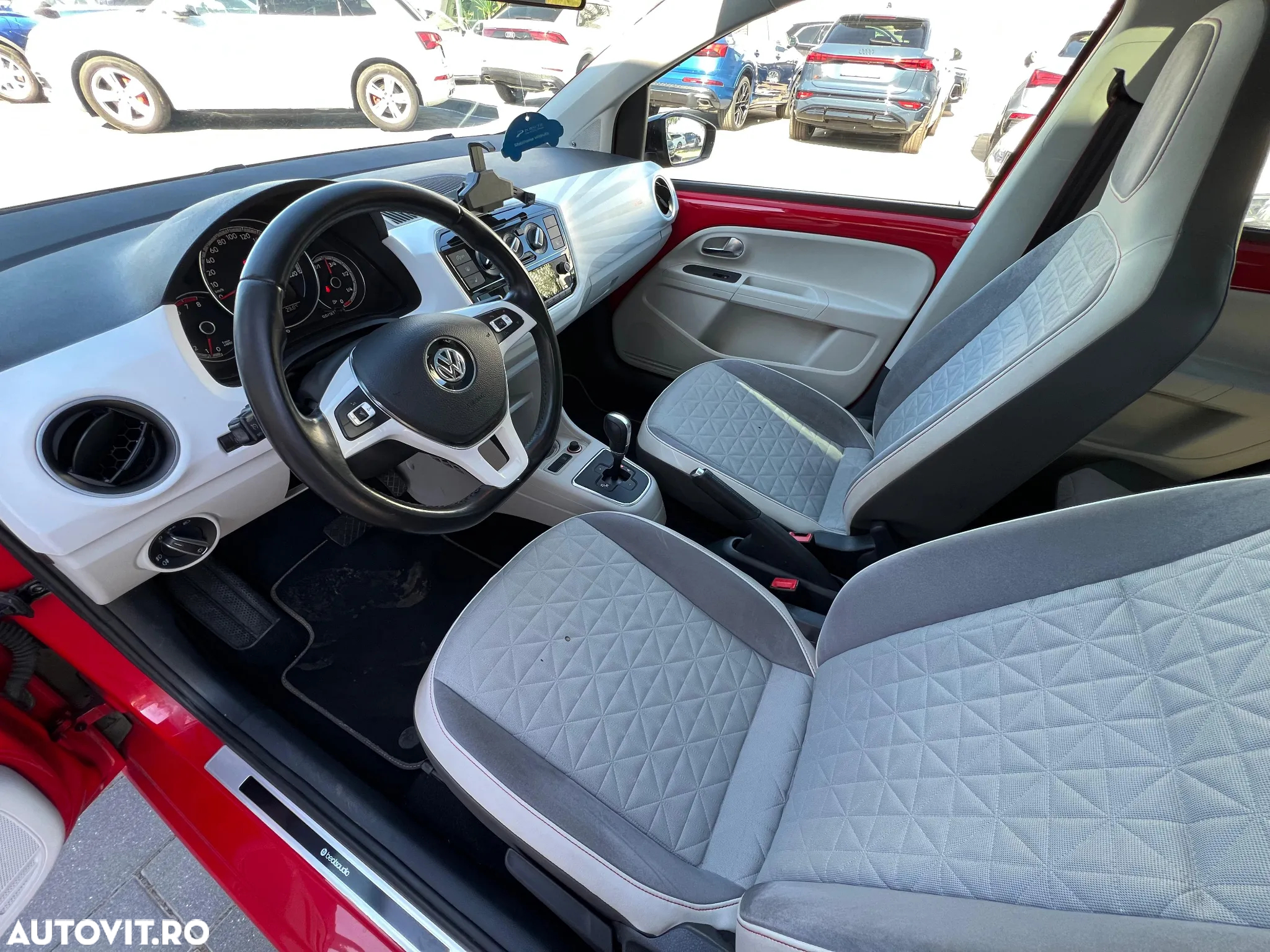 Volkswagen up! 1.0 BMT MPI High Aut. - 9