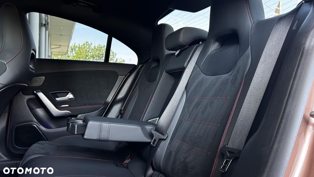 Mercedes-Benz CLA 180 7G-DCT - 26