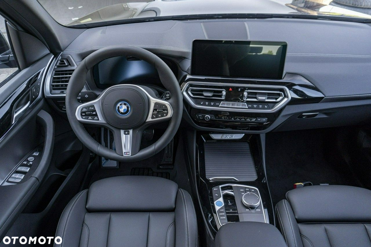 BMW iX3 - 14