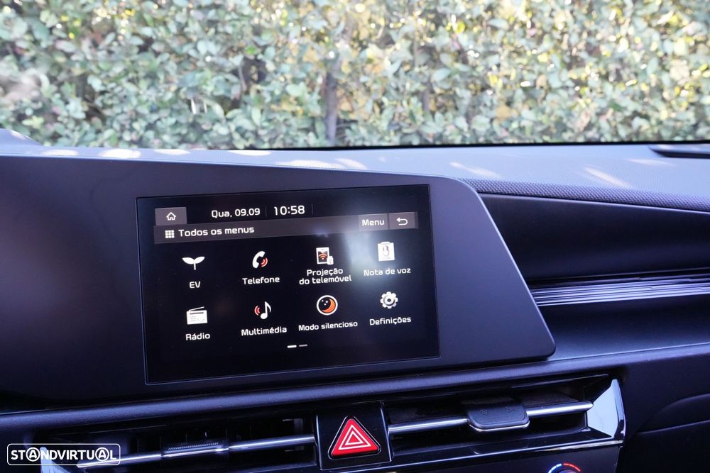 Kia Niro EV 64kWh Drive - 16