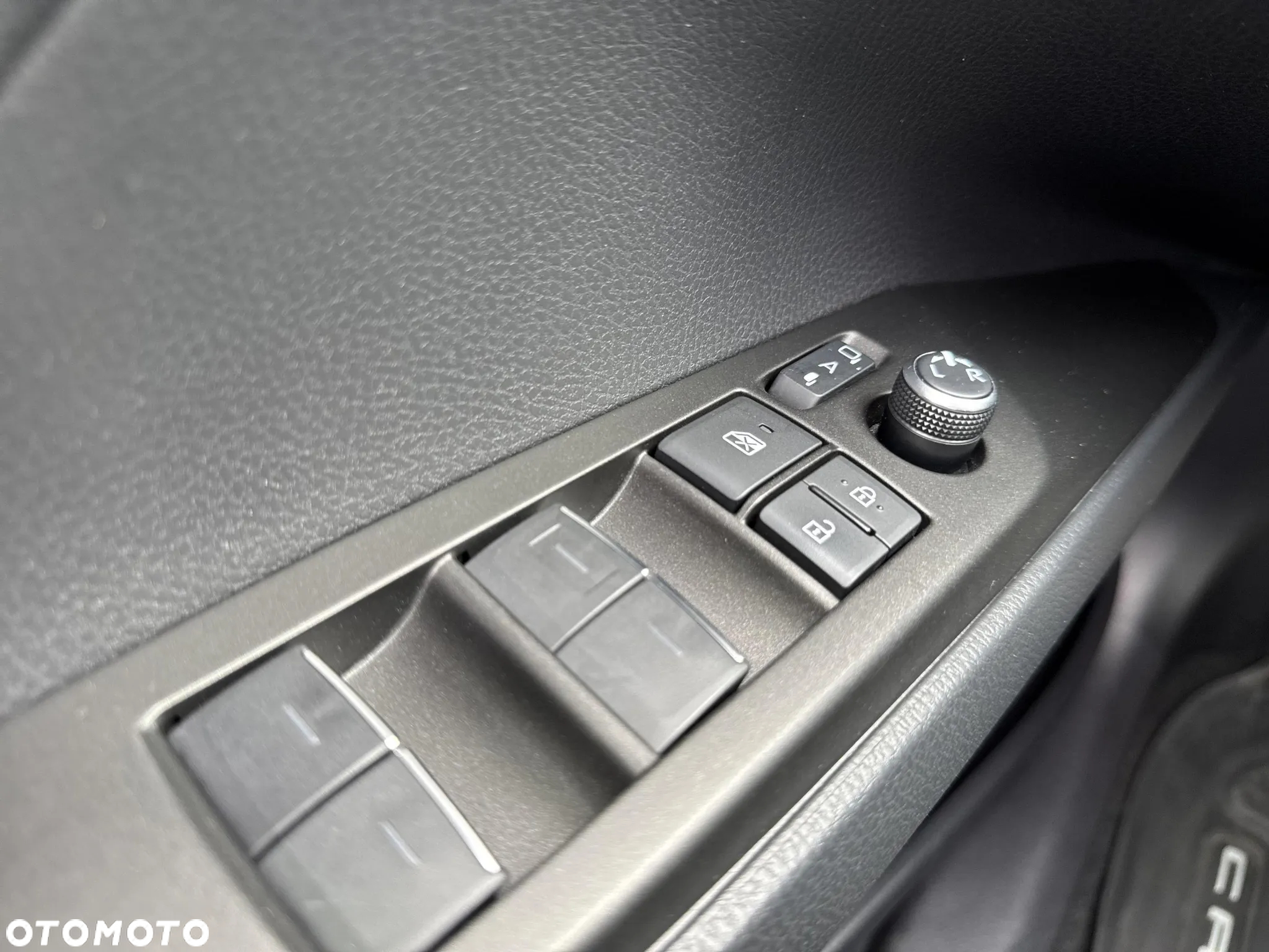 Toyota Camry 2.5 Hybrid Prestige CVT - 16