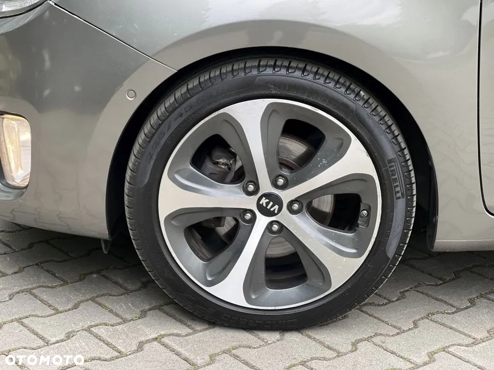 Kia Carens 1.7 CRDi XL 7os - 31