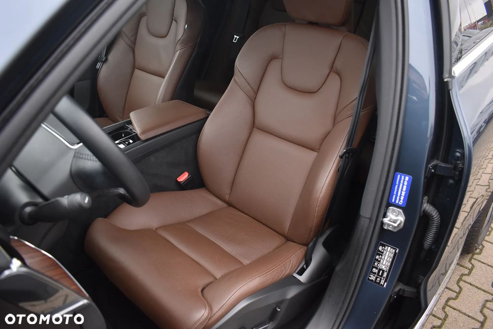 Volvo XC 60 B5 B AWD Inscription - 11