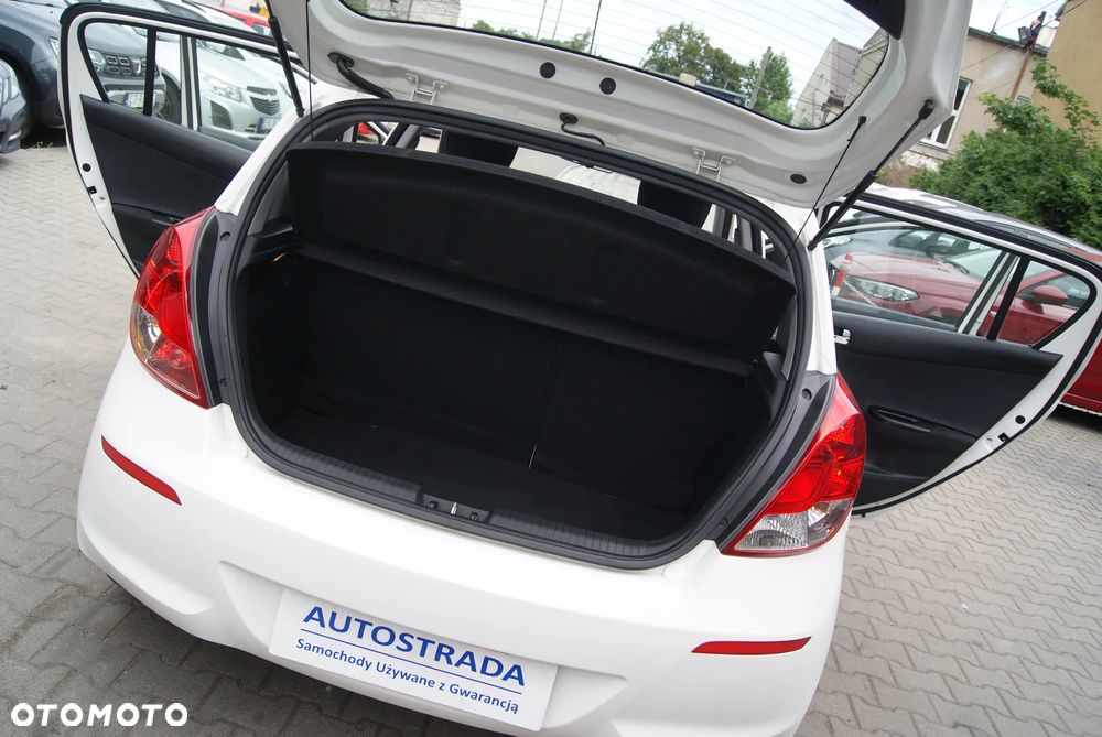 Hyundai i20 1.2 Intro Edition - 9