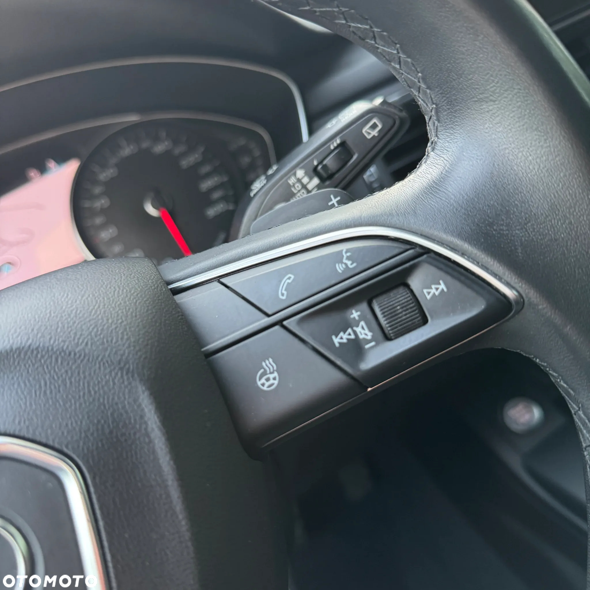 Audi A4 Avant 30 TDI S tronic - 29