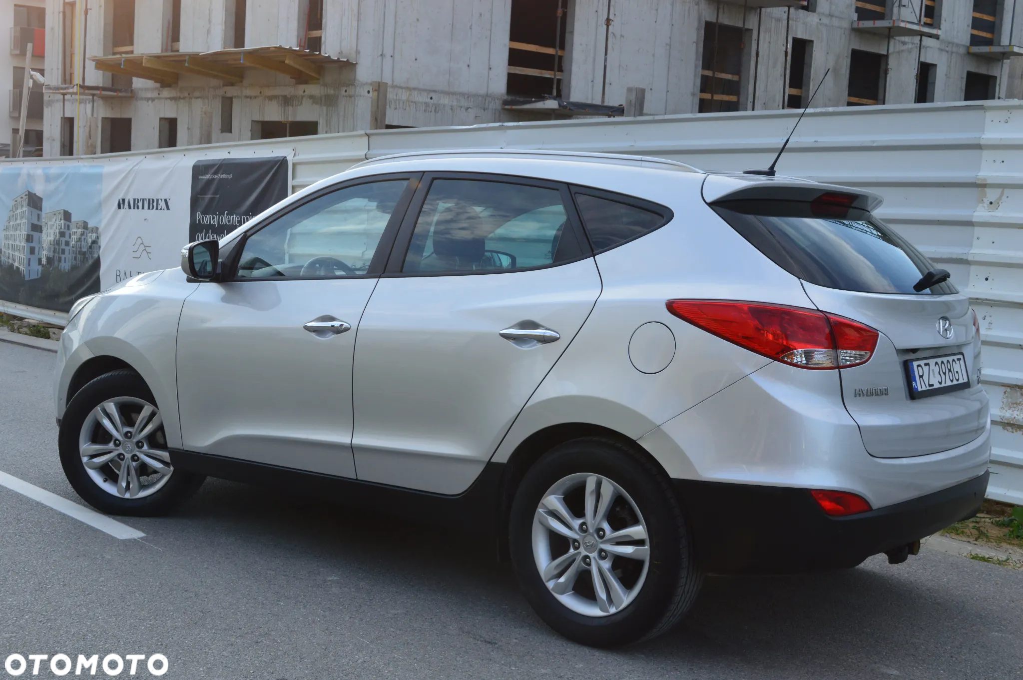 Hyundai ix35 1.7 CRDi 2WD blue Finale Silver - 12
