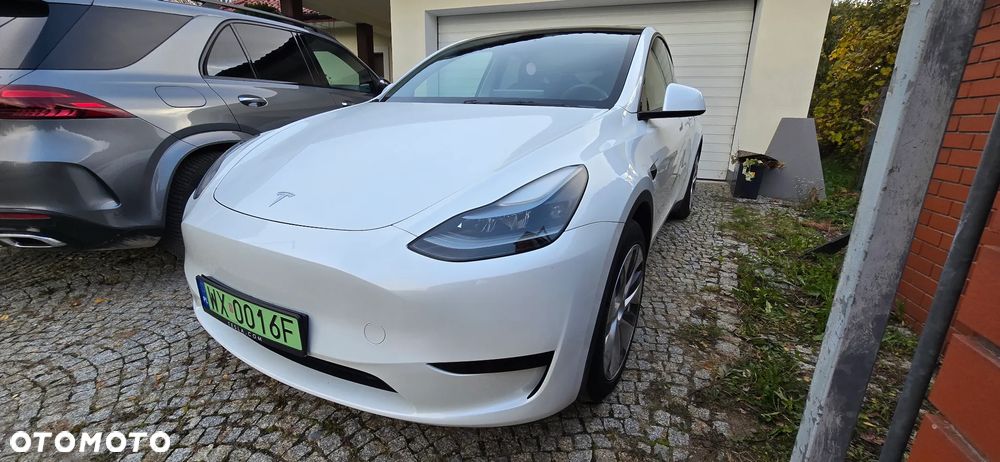Tesla Model Y - 31