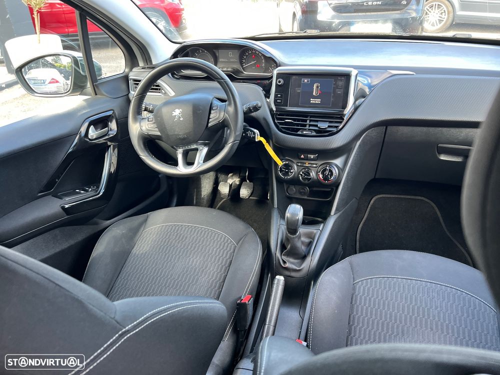 Peugeot 208 1.2 PureTech Active - 29