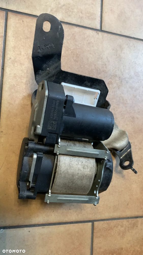 PAS BEZPIECZEŃSTWA PRZÓD PRAWY BMW F30 F31 F34 F36 7321686 - 2