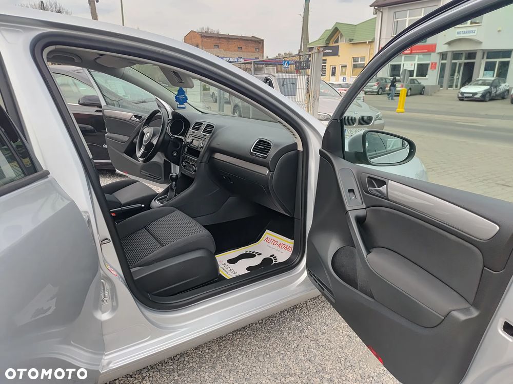 Volkswagen Golf 2.0 TDI DPF Comfortline - 22