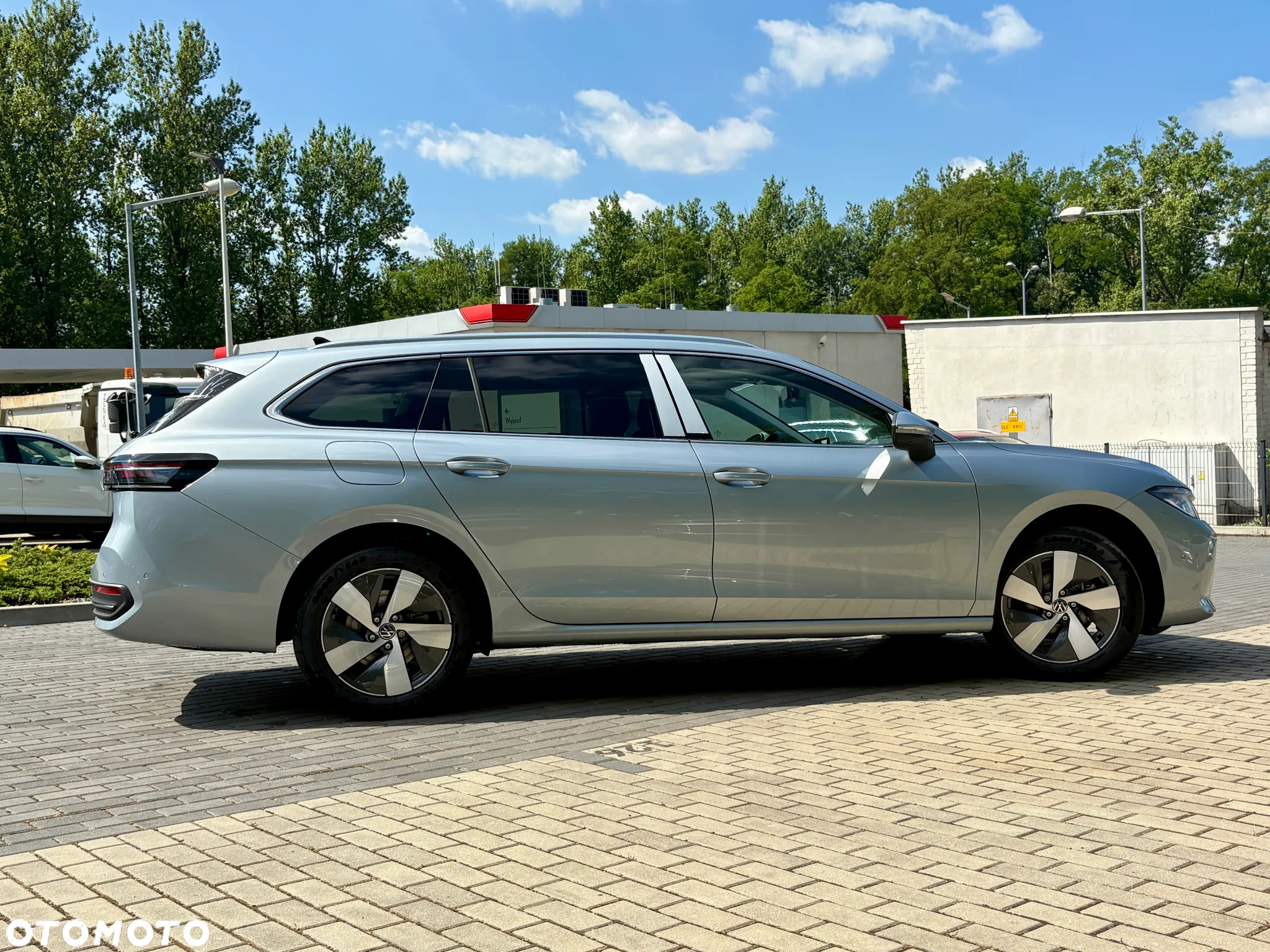 Volkswagen Passat 1.5 TSI ACT mHEV Business Plus DSG - 10