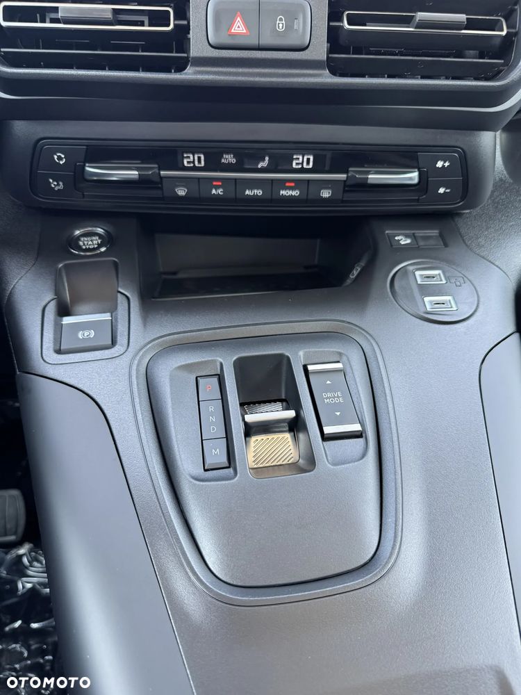 Fiat Qubo - 12