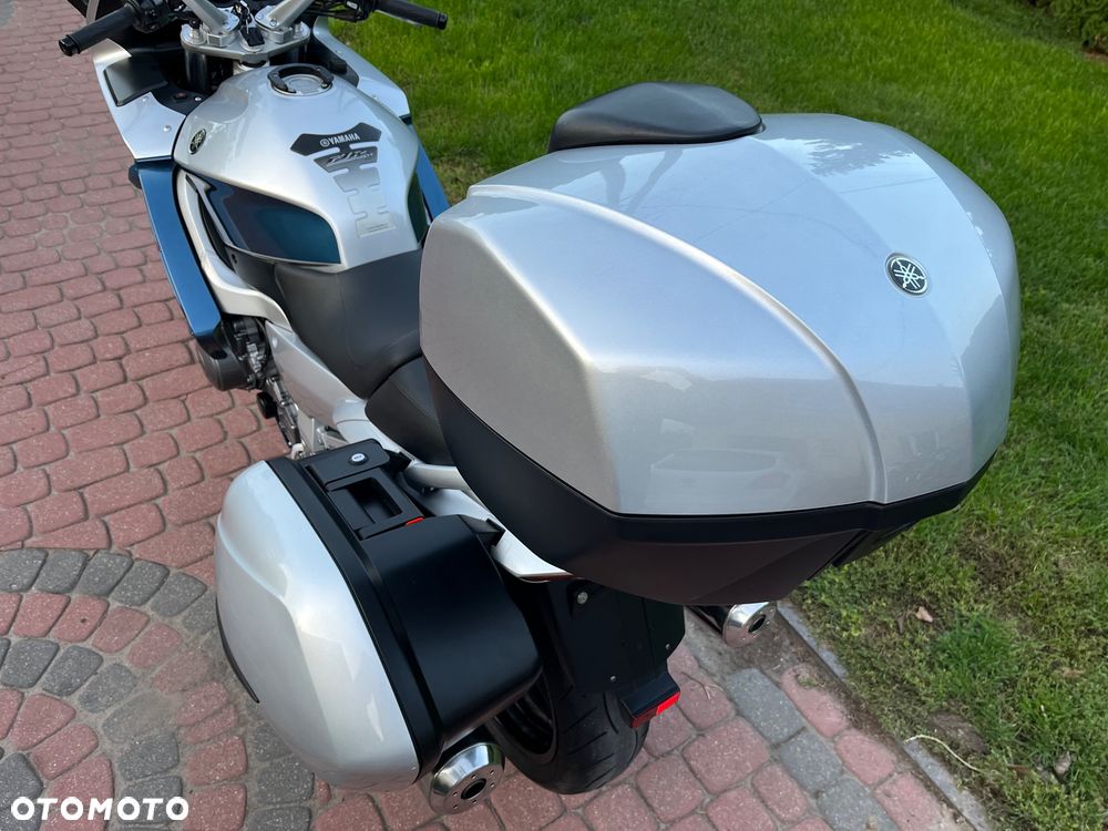 Yamaha FJR - 32