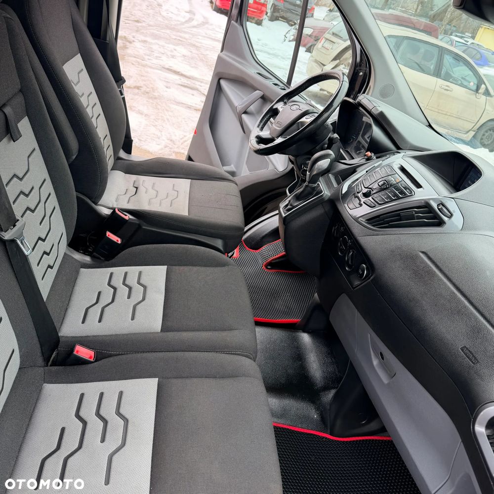 Ford TRANSIT CUSTOM - 12
