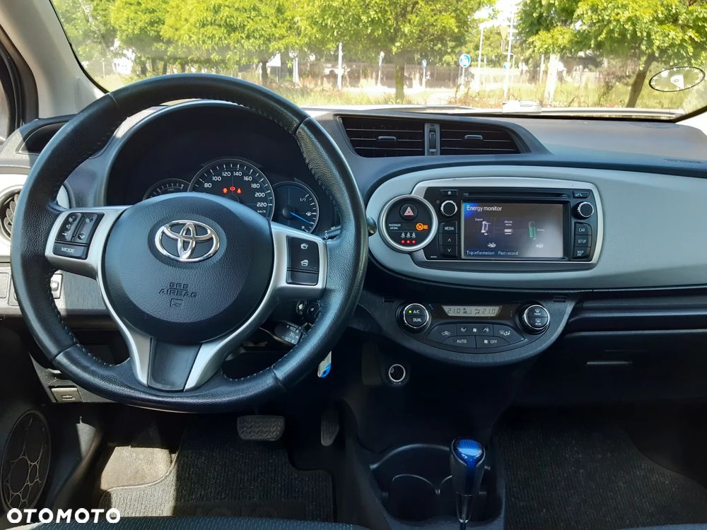 Toyota Yaris 1.5 VVT-i Comfort - 9