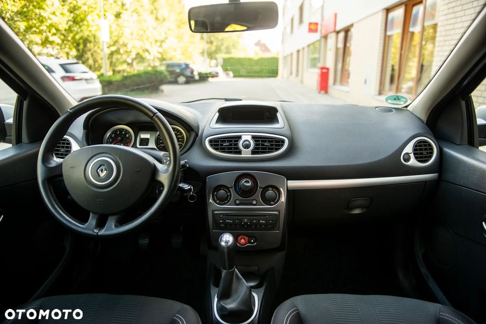 Renault Clio 1.2 16V Dynamique - 27