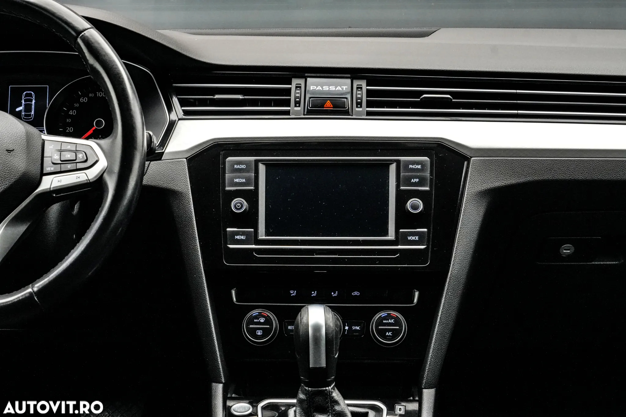 Volkswagen Passat 2.0 TDI DSG Comfortline - 16