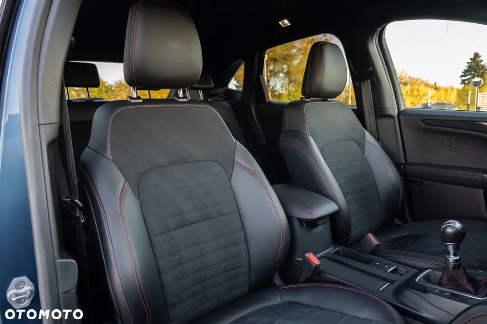 Ford Kuga - 38
