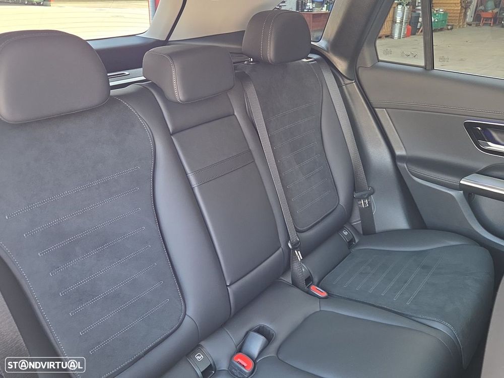 Mercedes-Benz GLC 220 d 4Matic 9G-TRONIC AMG Line - 23