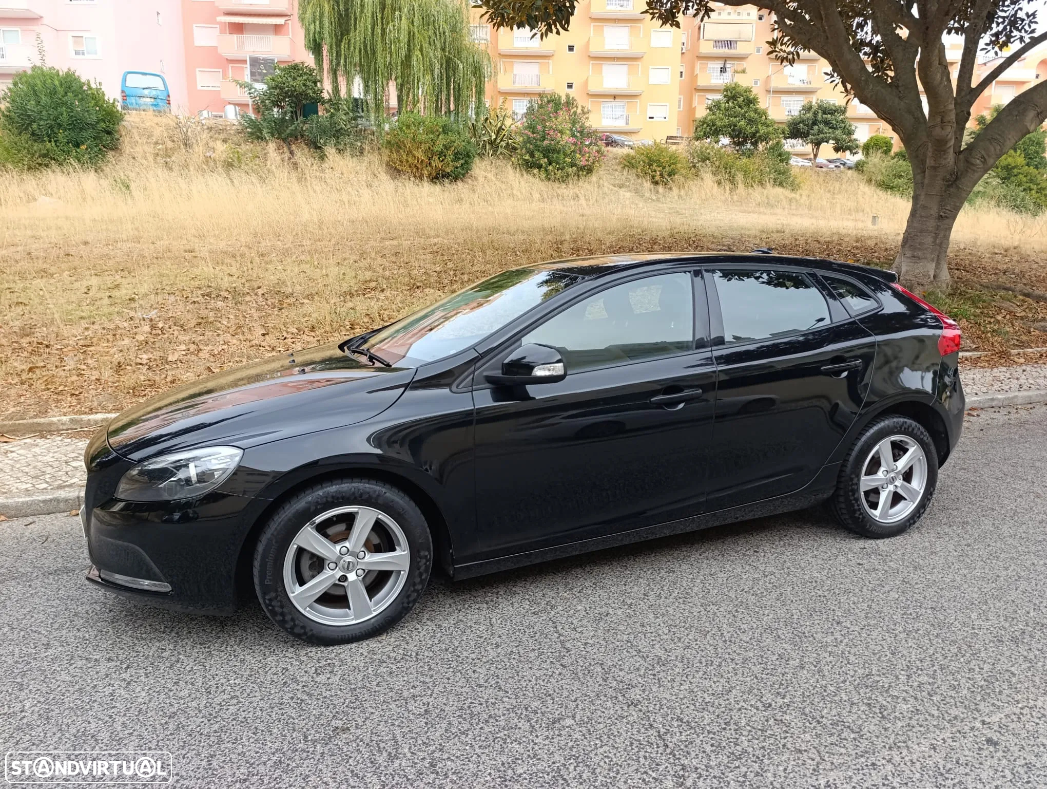 Volvo V40 2.0 D3 Momentum - 2