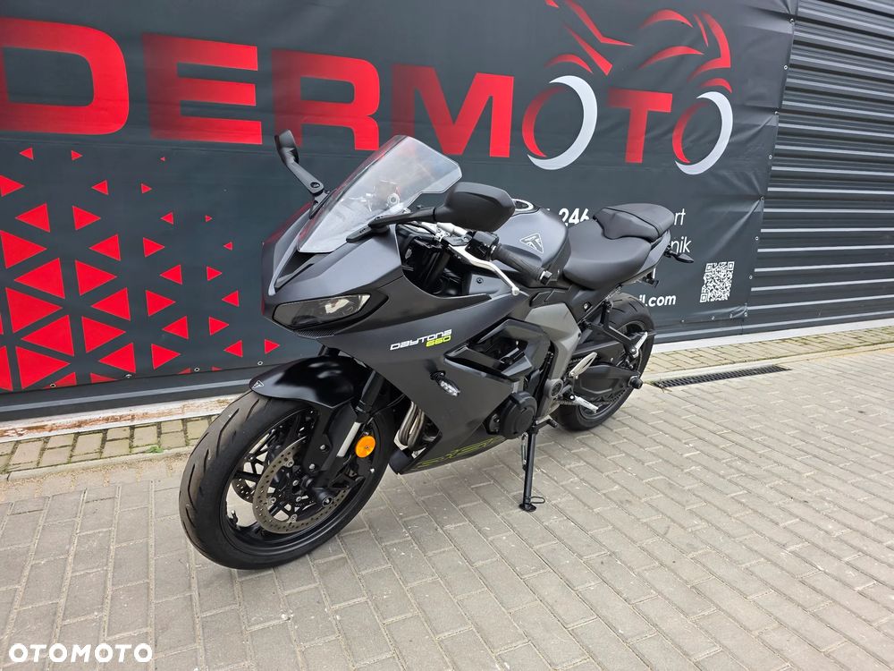 Triumph Daytona - 33