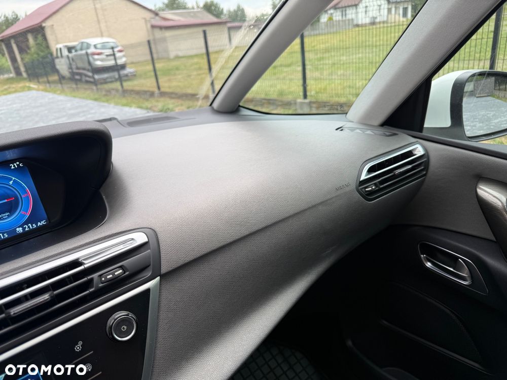 Citroën C4 Grand Picasso BlueHDi 120 EAT6 Exclusive - 26