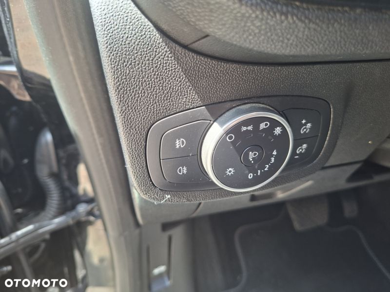 Ford Fiesta 1.0 EcoBoost S&S TITANIUM - 18