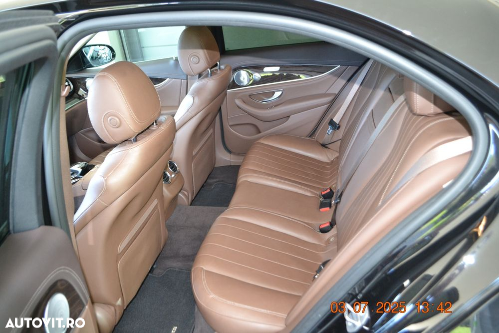 Mercedes-Benz E 350 BlueTEC 4MATIC - 25