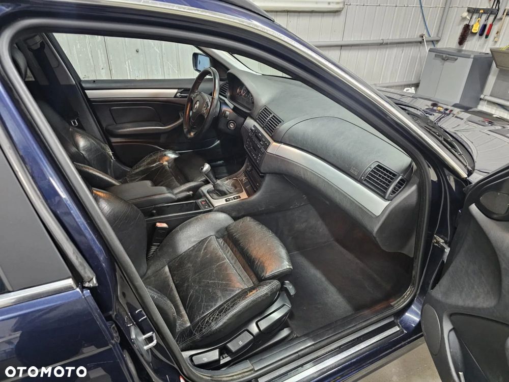 BMW Seria 3 330ix - 8