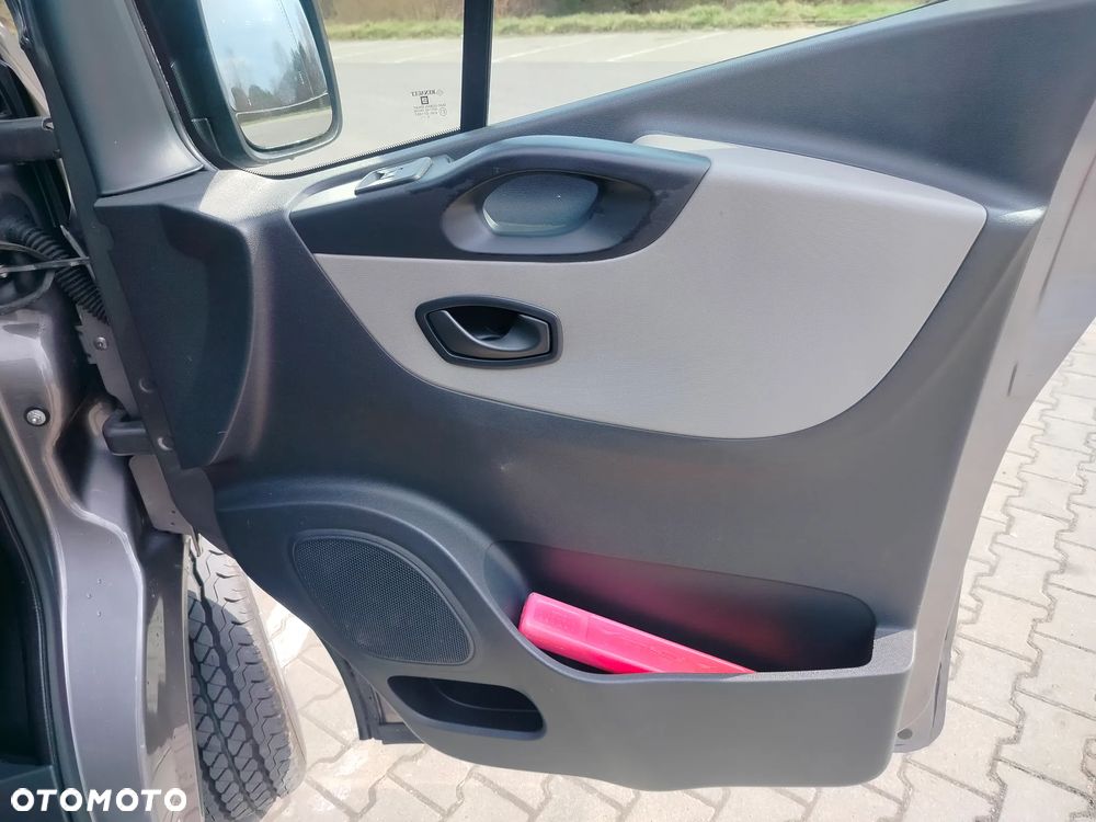 Renault Trafic - 22