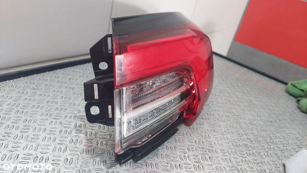 LAMPA TYLNA PRAWA TOYOTA COROLLA ED1 SEDAN R2020 NR 8155002D21 - 3