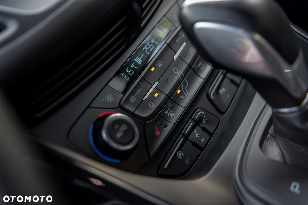 Ford Kuga 2.0 TDCi FWD ST-Line - 21