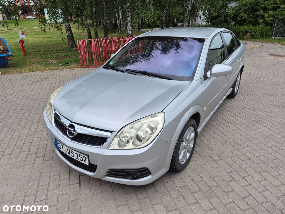 Opel Vectra 2.2 Comfort - 1