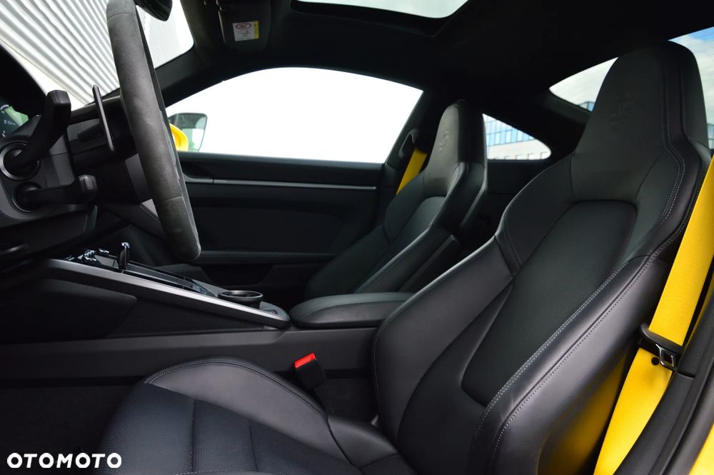 Porsche 911 Carrera S - 14