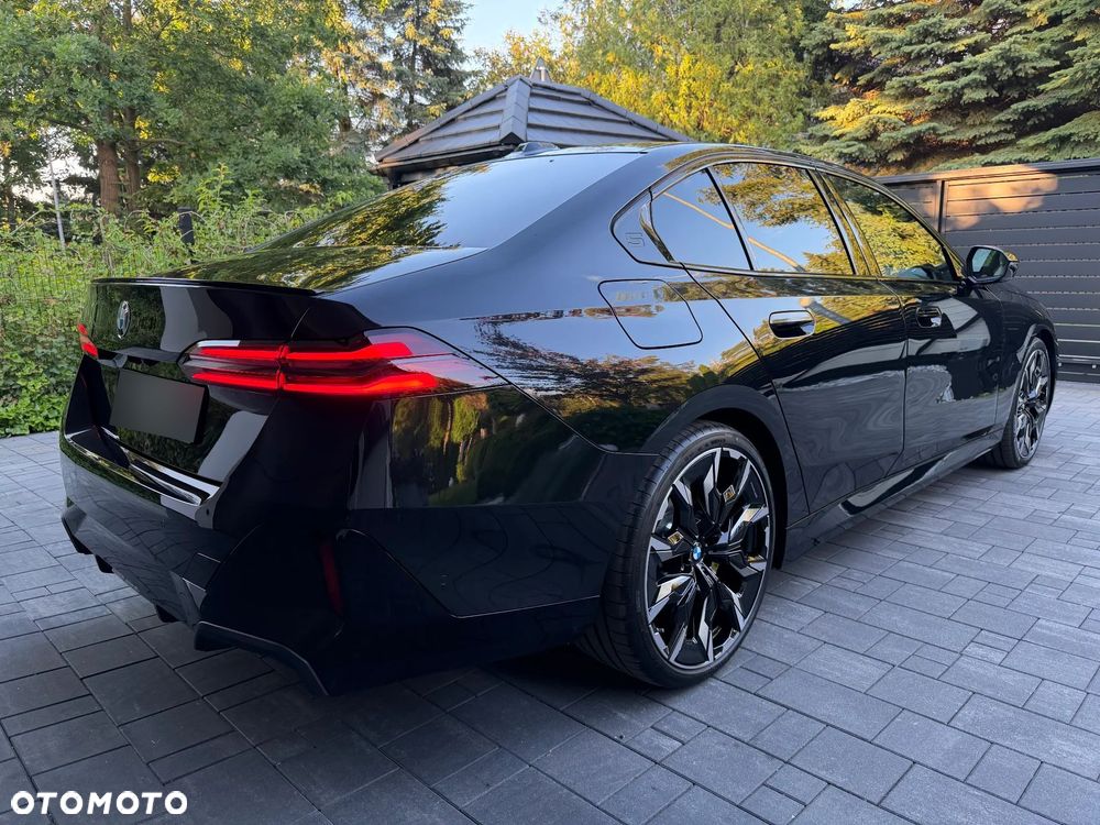 BMW Seria 5 520d xDrive mHEV M Sport - 6