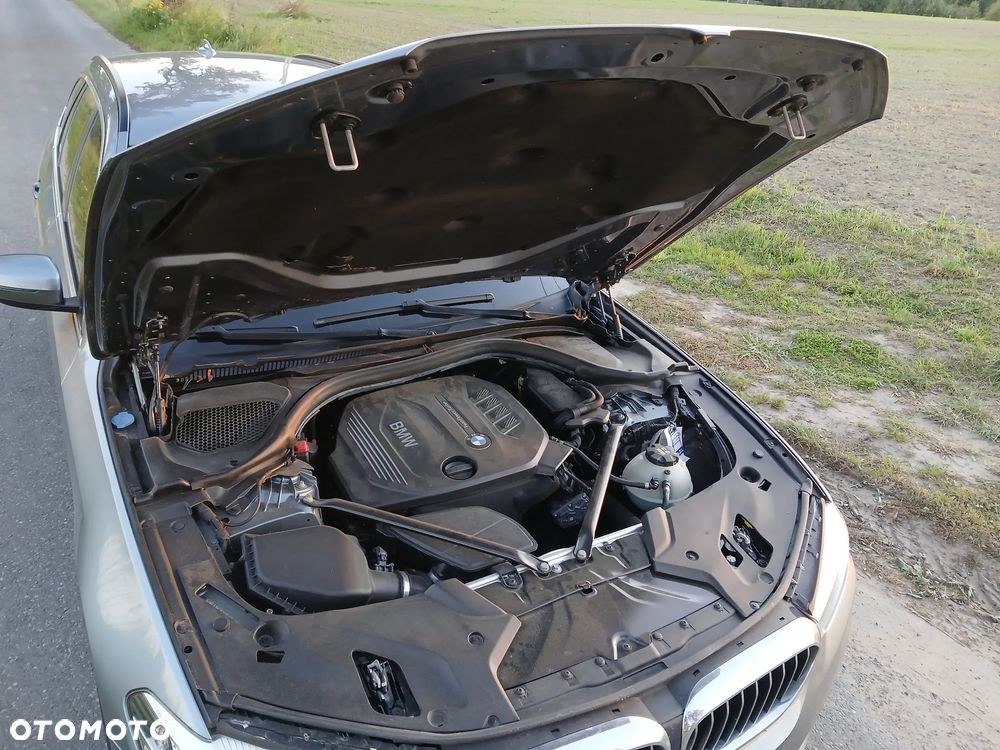 BMW Seria 5 520d Touring - 13