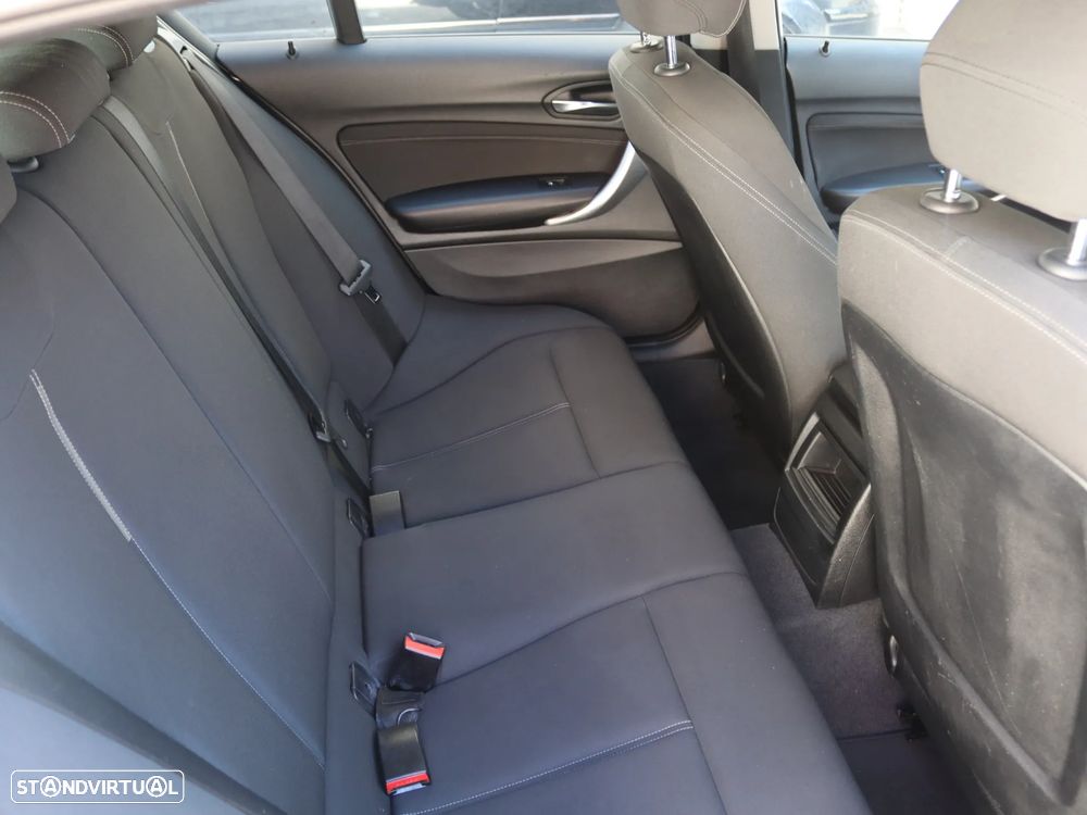 BMW 116 dA Line Sport - 13