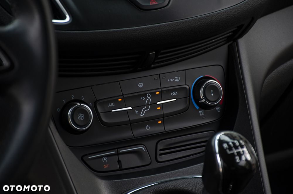 Ford Grand C-MAX - 36