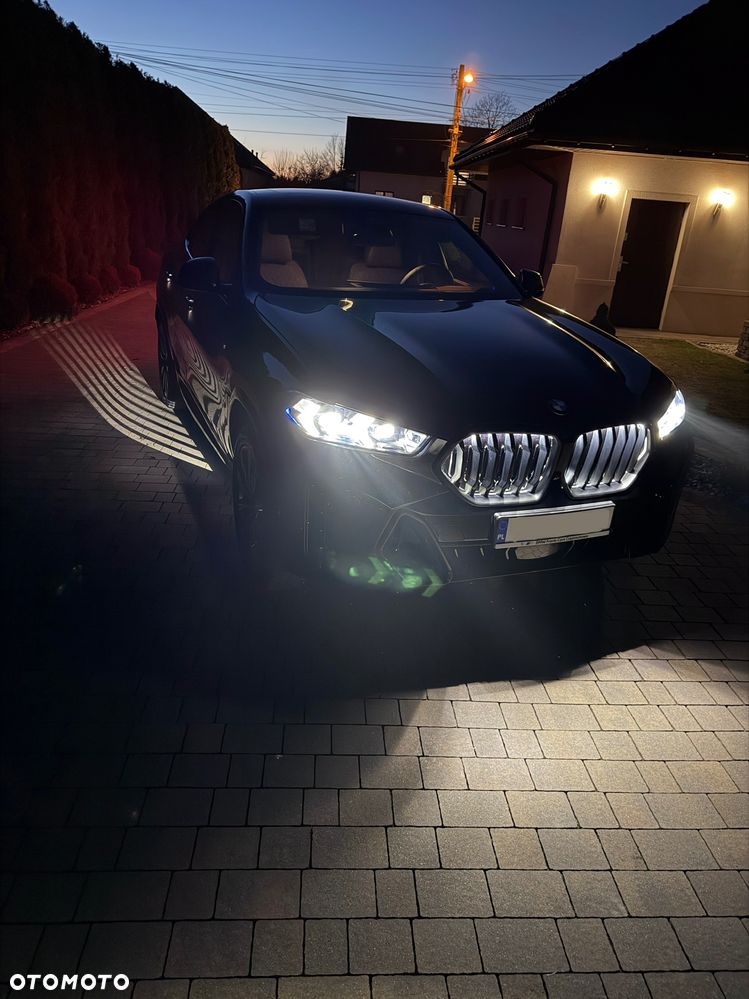 BMW X6 xDrive40i mHEV sport - 11