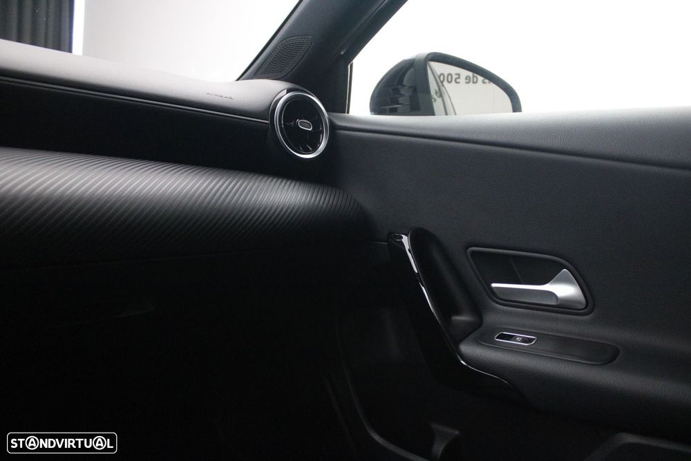 Mercedes-Benz A 160 — fotografia 25