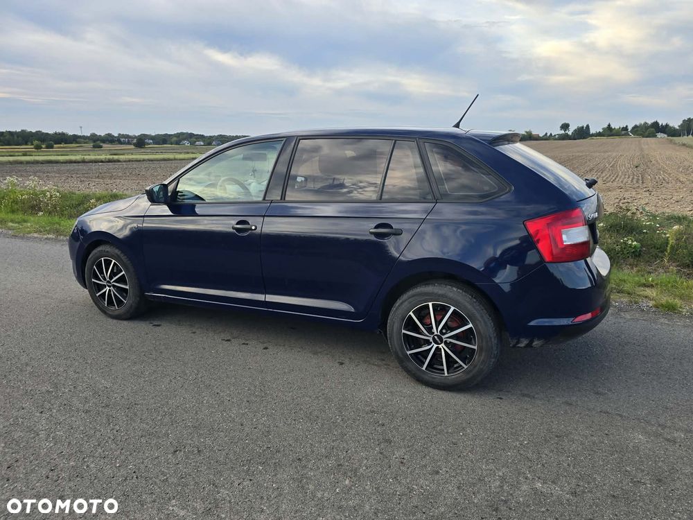 Skoda Rapid 2015 photo 2