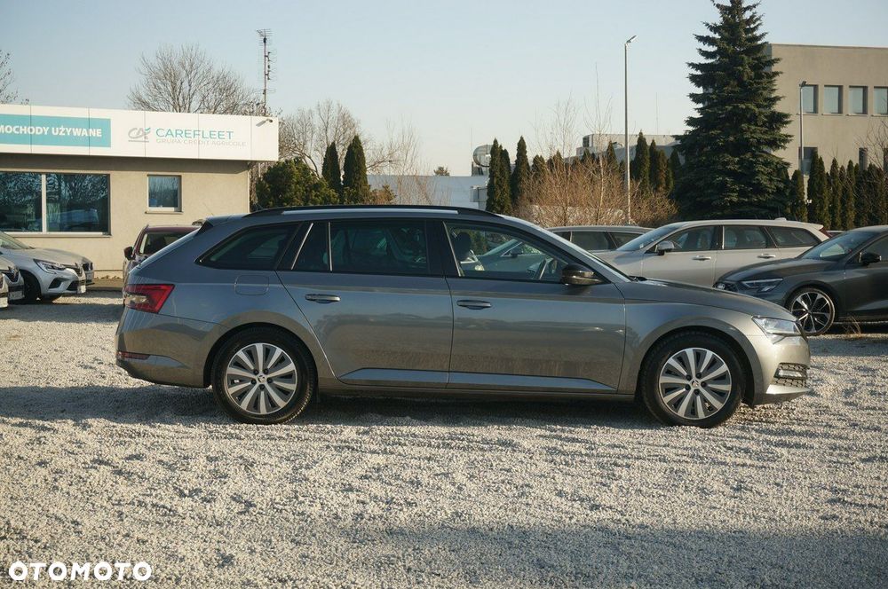 Skoda Superb 2.0 TDI SCR Style DSG - 6
