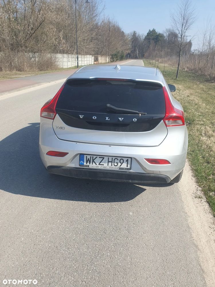 Volvo V40 D2 Kinetic - 4