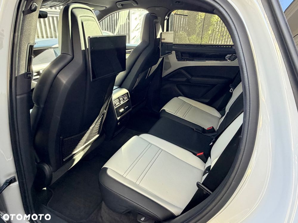 Porsche Cayenne E-Hybrid - 23