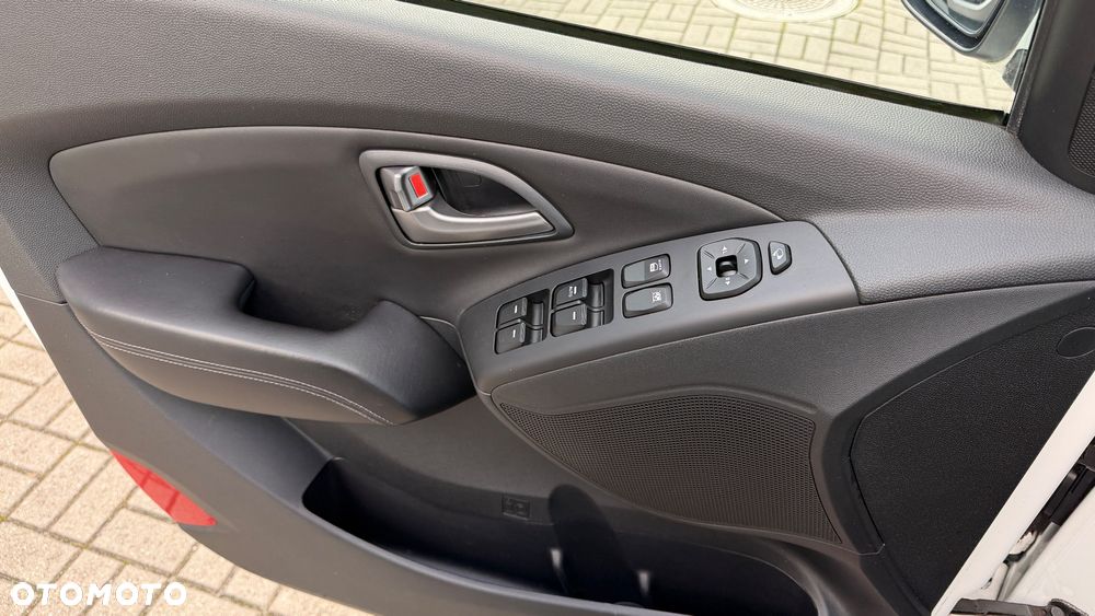 Hyundai ix35 1.7 CRDi 2WD blue Trend - 25