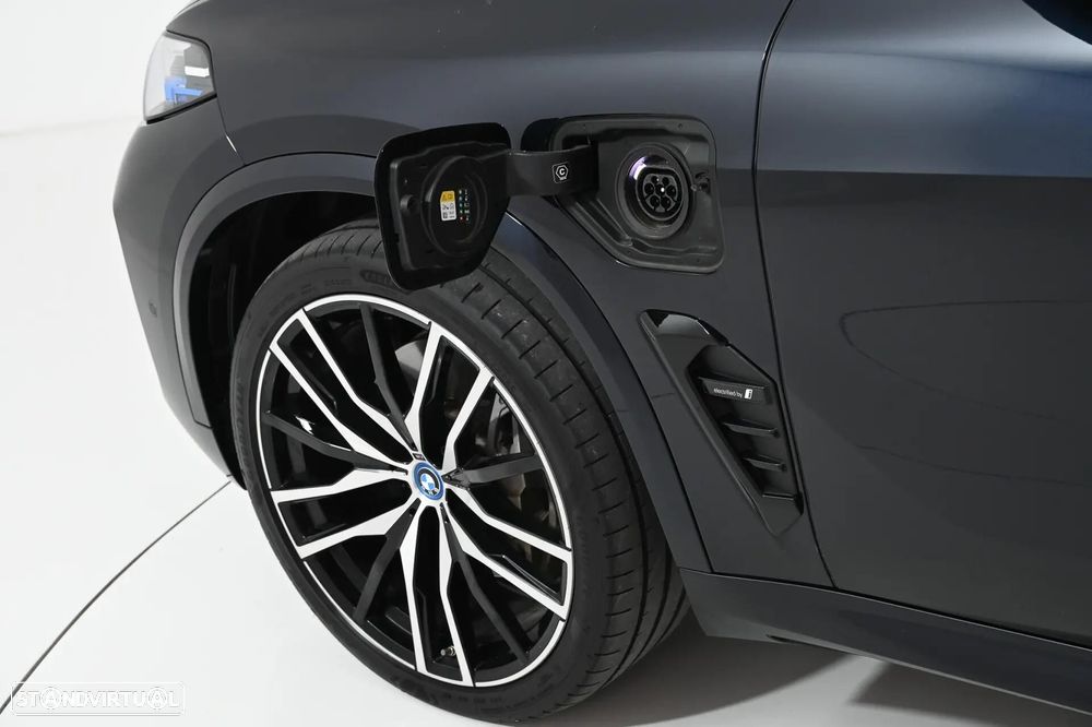 BMW X5 50 e xDrive Edição Desportiva M - 14
