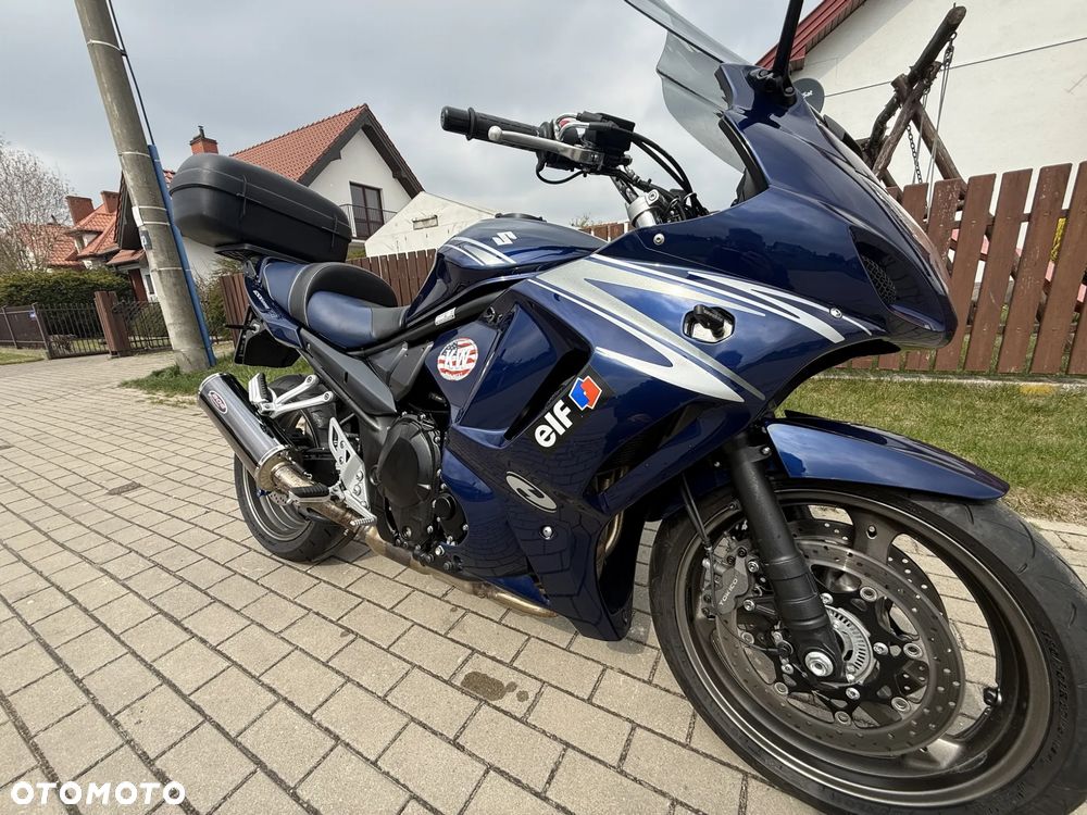 Suzuki GSX - 8