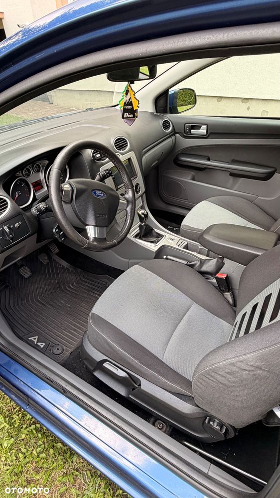 Ford Focus 1.6 16V Style+ - 8